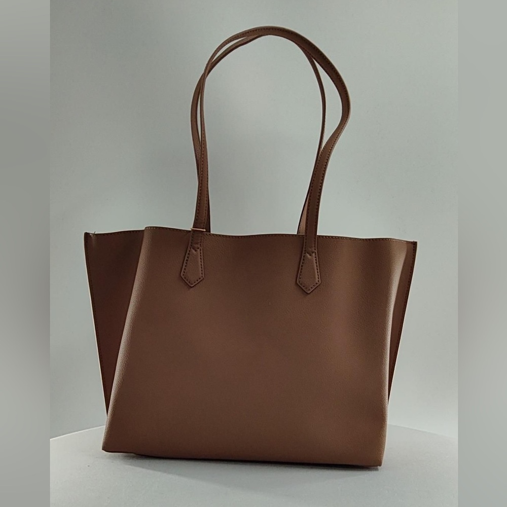 QUINCE- Italian Leather Triple Compartment Tote- Cappuccino
NWT + dust bag - Picture 3 of 11